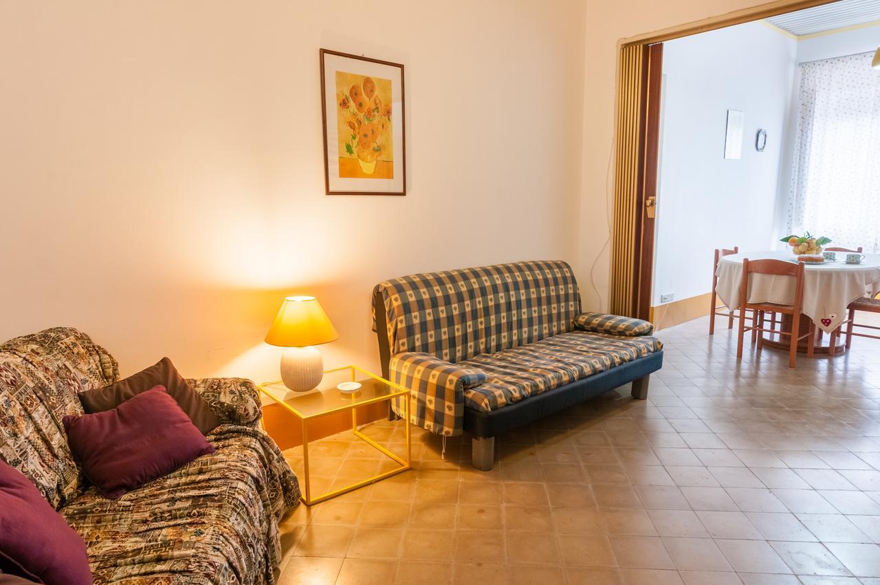Al Villino Sunshine In Villa Con Piscina Ed Idromassaggio Сант'Альфио Экстерьер фото